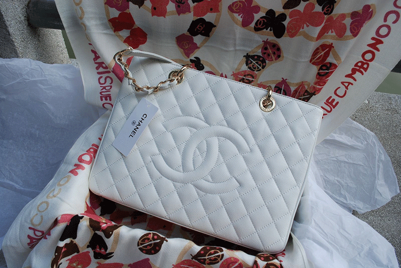 Chanel 2011 GST Caviar Leather Handbag 36092  White