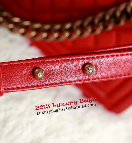 Chanel Boy Flap Shoulder Bag in Red Original Leather Gold