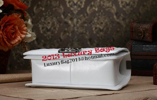 Chanel Boy Flap Shoulder Bag White Original Calfskin Leather CHA67086 Silver Chanel Boy Flap Shoulder Bag White Original Calfskin Leather CHA67086 Silver