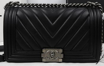 Boy Chanel Flap Bag Calfskin Chevron Quilting A67025 Black