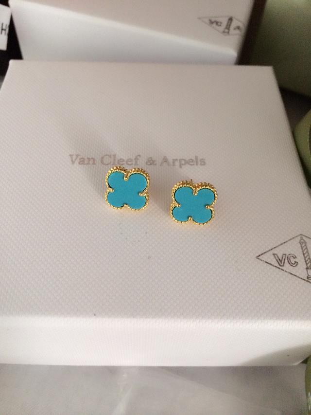 Van Cleef & Arpels Earrings VCA1214019