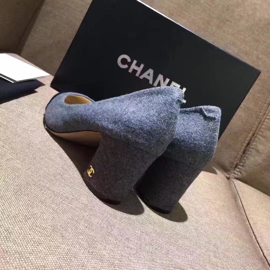 Chanel Pump Leather CH2146 Grey