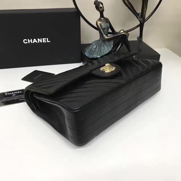 Chanel Flap Shoulder Bags Black Sheepskin Leather A1112 Glod