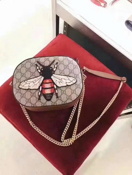 Gucci GG Supreme mini Chain Bag ‎409535 Bee