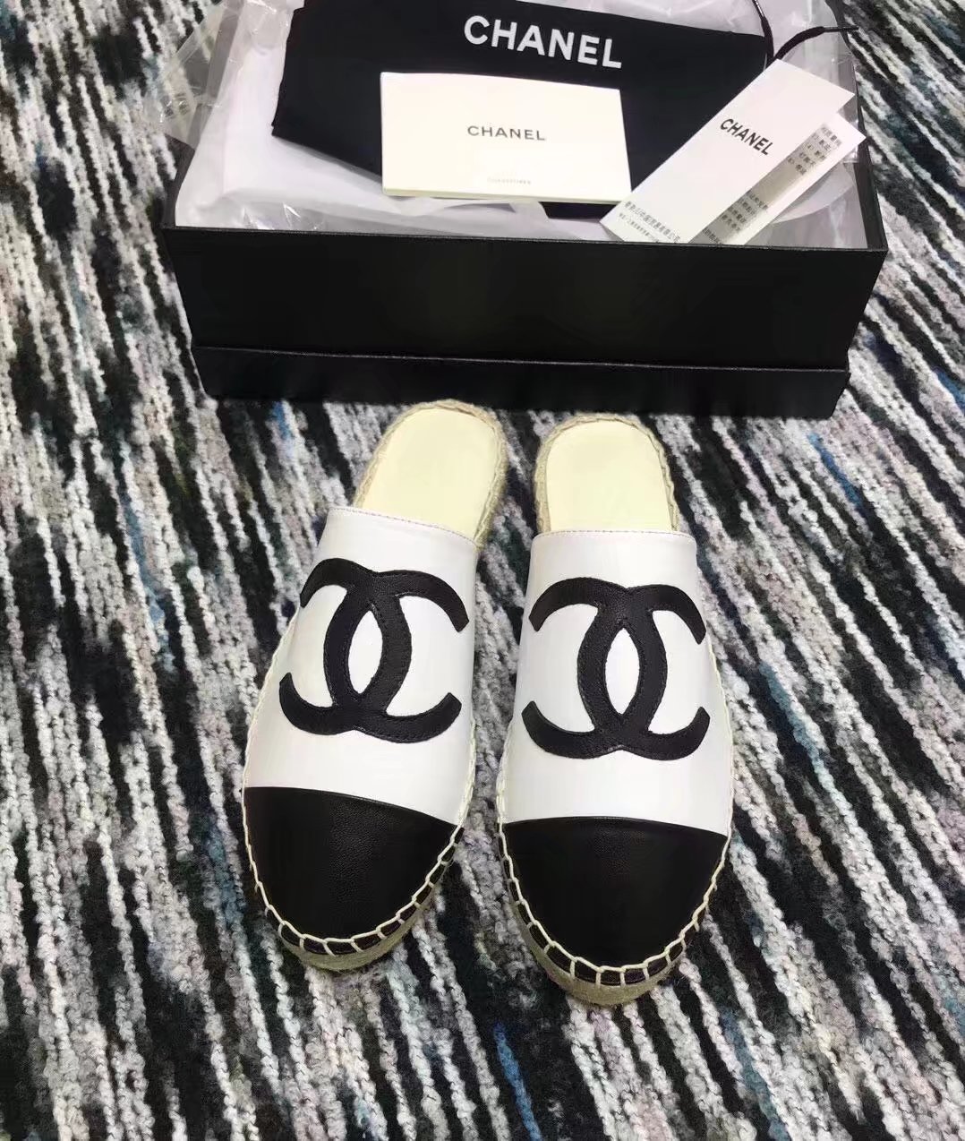 Chanel Slippers CH2287LRF white