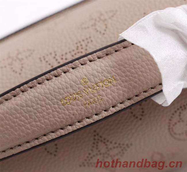 Louis Vuitton Mahina Leather POCHETTE METIS M40780 apricot