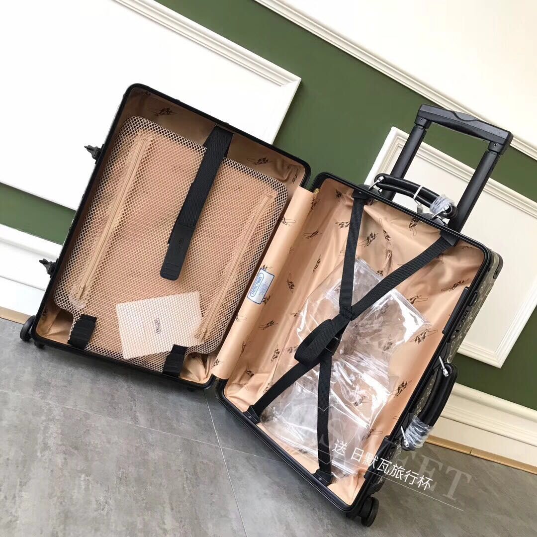 Louis Vuitton Suitcase M66557