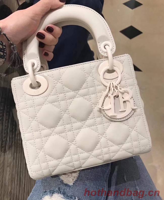 Dior ULTRAMATTE LADY DIOR-TAS M0505O white