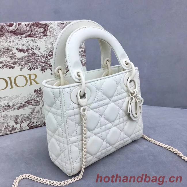 Dior ULTRAMATTE LADY DIOR-TAS M0505O white