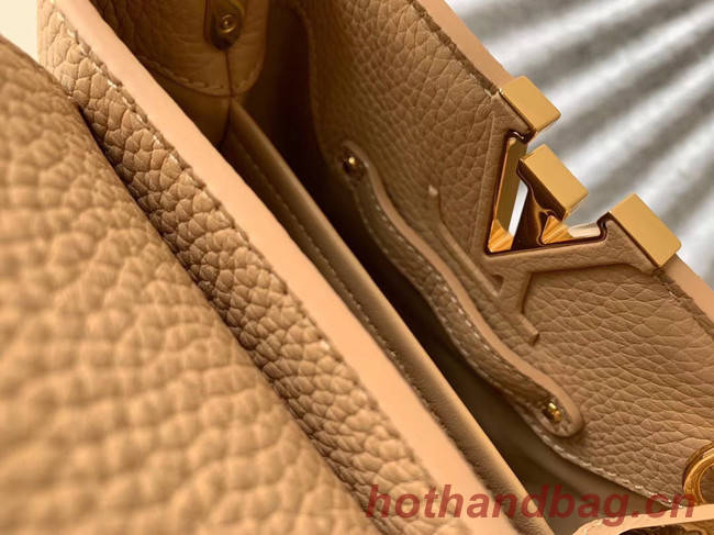 Louis Vuitton Original Taurillon leather CAPUCINES BB M95509 Nude