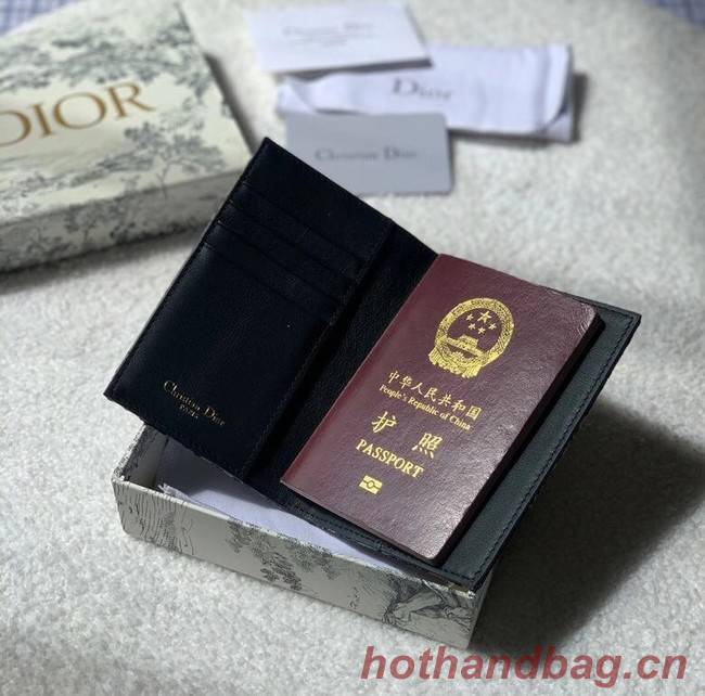 30 MONTAIGNE PASSPORT HOLDER Blue Dior Oblique Jacquard S2095