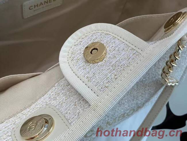 Chanel Shopping bag MM A67001 White