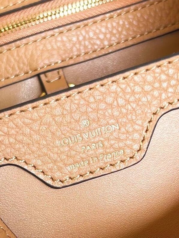 Louis Vuitton CAPUCINES BB M59226 apricot
