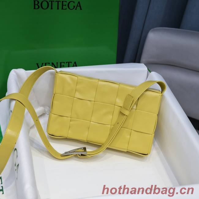 Bottega Veneta CASSETTE 018101 yellow