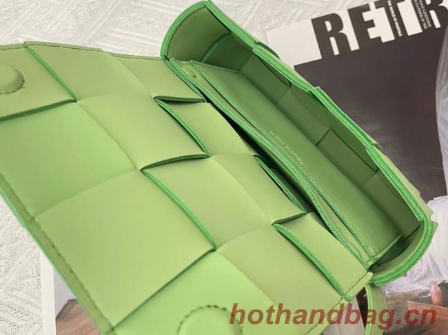 Bottega Veneta CASSETTE Mini intreccio leather belt bag 651053 green