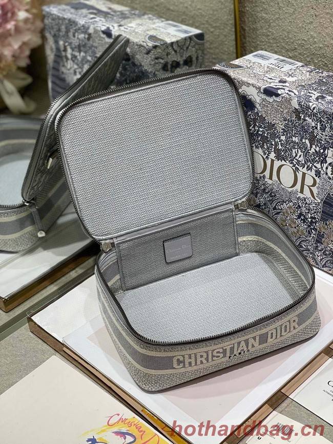 DIOR DIORTRAVEL VANITY CASE grey Dior Oblique Embroidery S5481VR