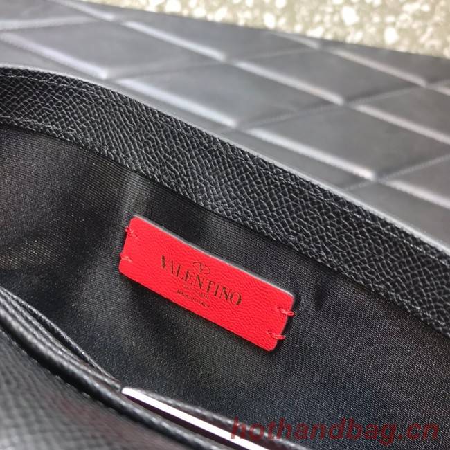 VALENTINO GARAVANI Stud Sign Grained Calfskin clutch bag 0650 black