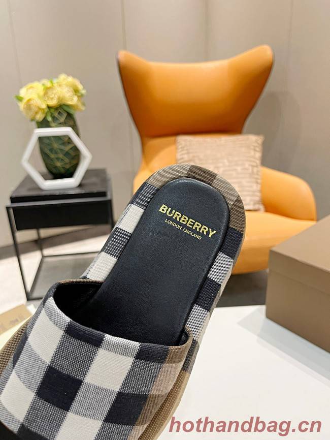BurBerry Shoes 92637-3