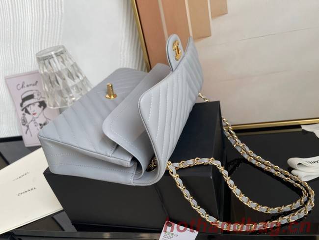 Chanel classic handbag Lambskin & gold Metal V01112 gray