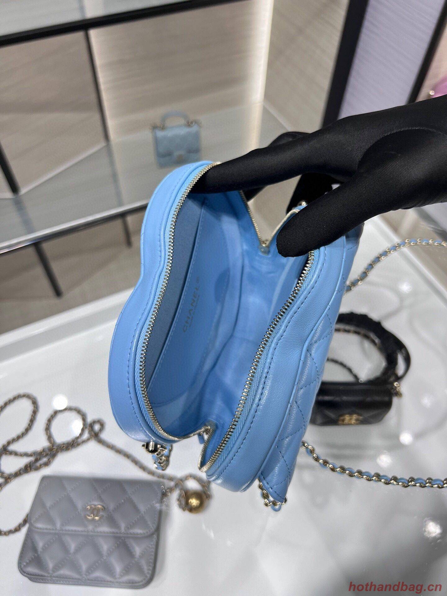Chanel 2022S Love Heart Original Lambskin Crossbody Chain Bag AS3191Y Blue
