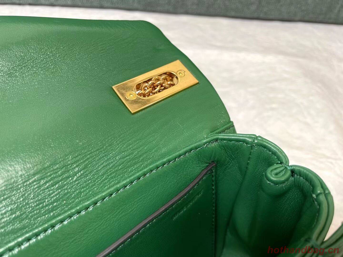 VALENTINO GARAVANI One Stud Sheepskin Shoulder Bag XW0B0K21 green