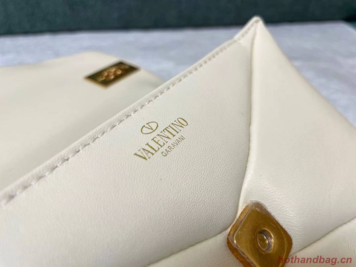 VALENTINO GARAVANI One Stud Sheepskin Shoulder Bag XW0B0K21 white