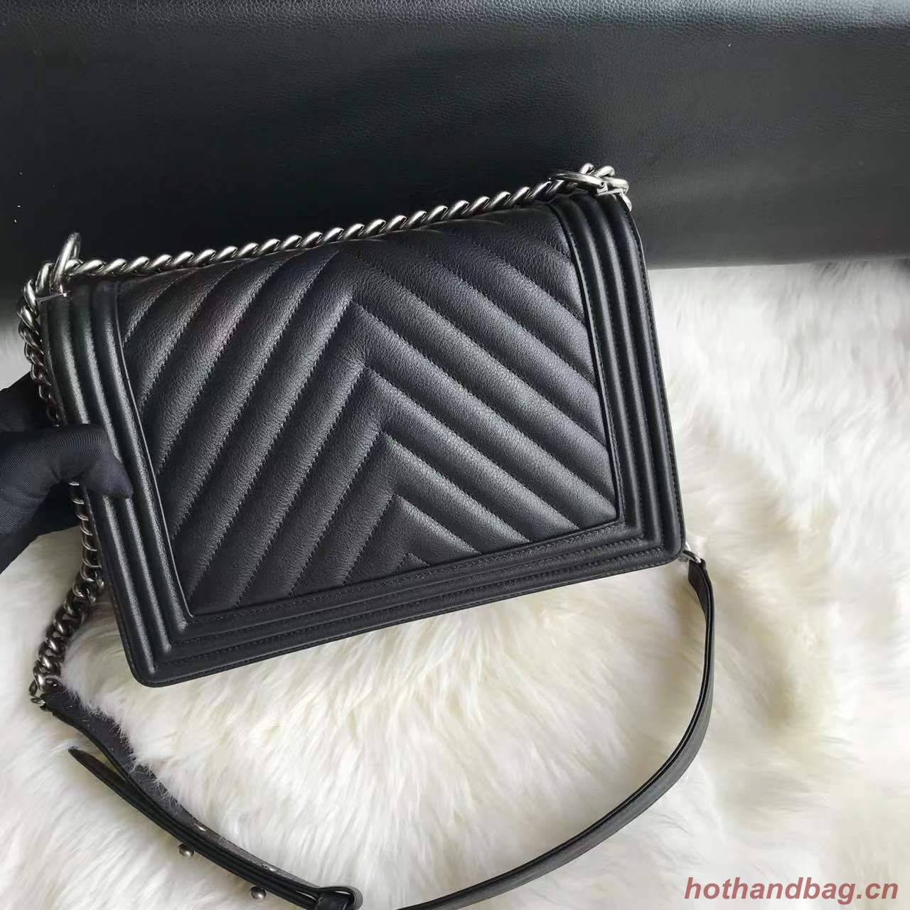 Boy Chanel Flap Bag Original Chevron Leather A67087V Black