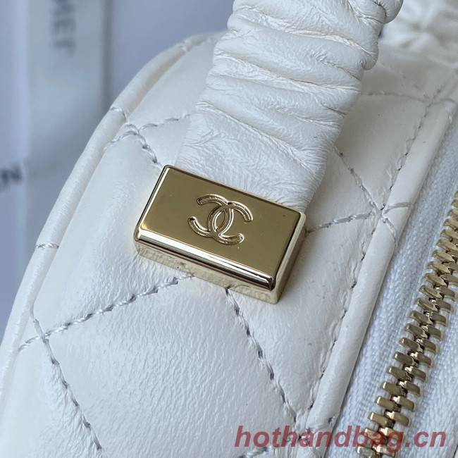 Chanel lambskin top handle bag AP27301 white