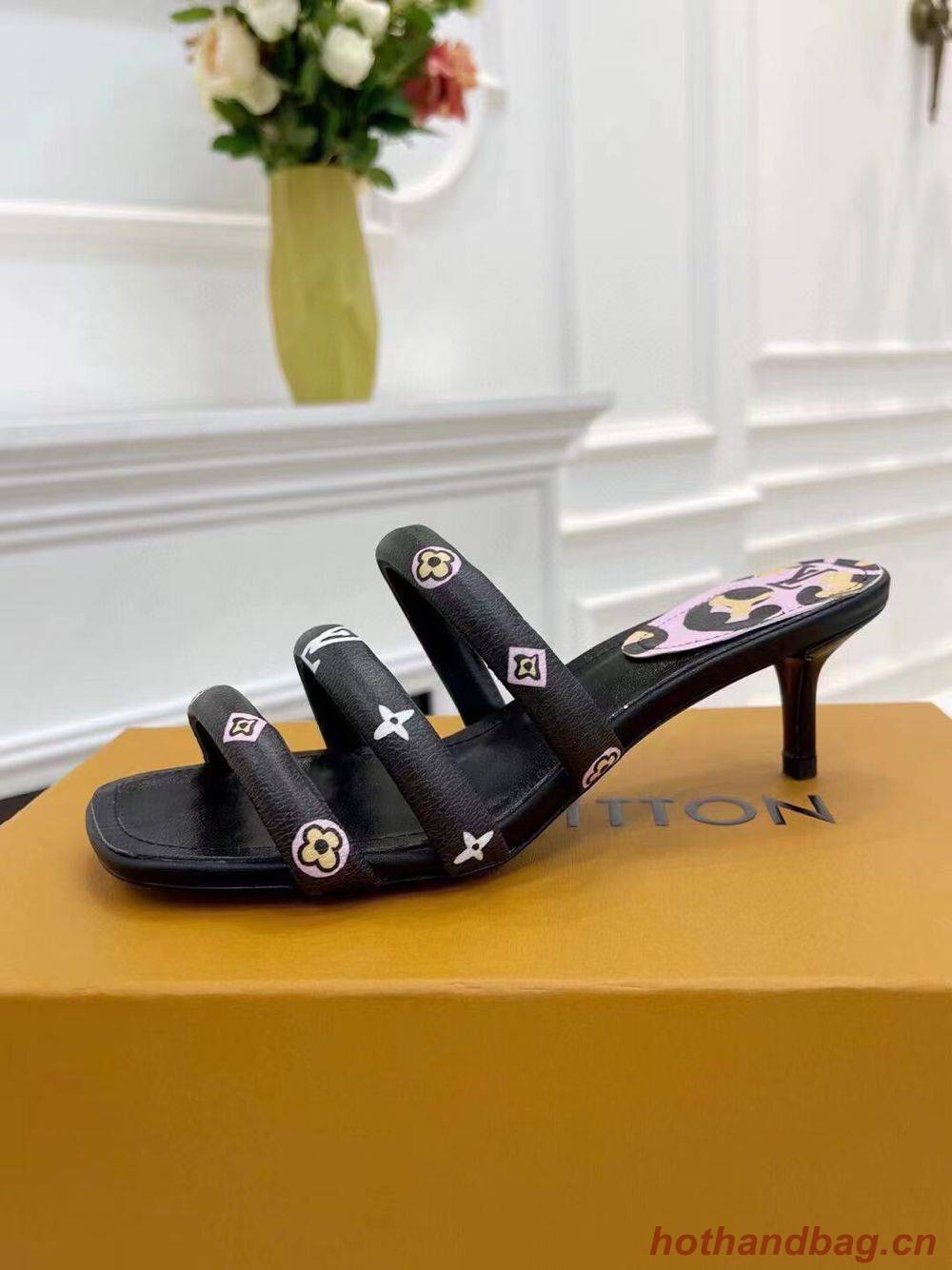 Louis Vuitton Slipper LV23015 Black