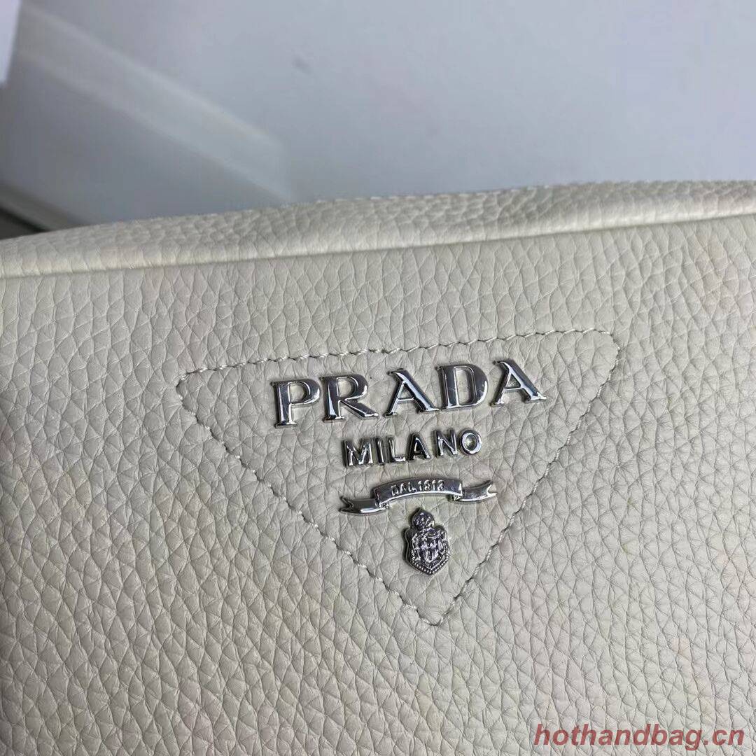 Prada Leather bag with shoulder strap 1BH082 white