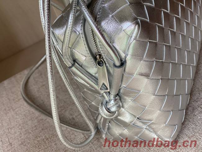 Bottega Veneta Small intrecciato leather cross-body bag 680255 silver