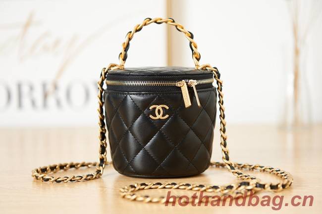 CHANEL VANITY WITH CHAIN Lambskin & Gold-Tone Metal AS2873 black