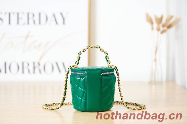 CHANEL VANITY WITH CHAIN Lambskin & Gold-Tone Metal AS2873 green