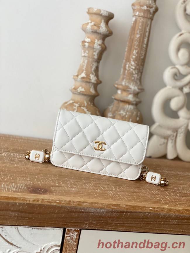 Chanel CLUTCH WITH CHAIN AP2929 white