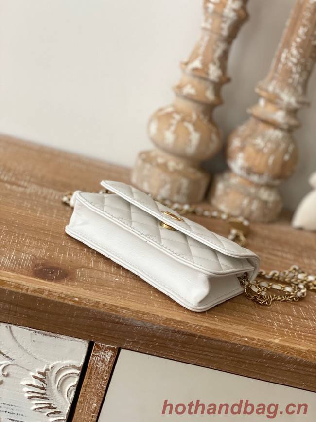 Chanel CLUTCH WITH CHAIN AP2929 white