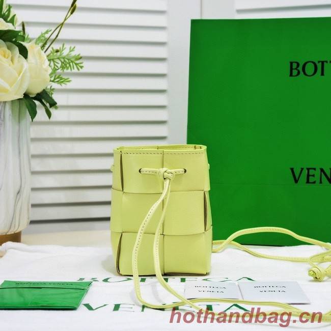 Bottega Veneta Mini intreccio leather crossbody bucket bag 680217 Glittering green