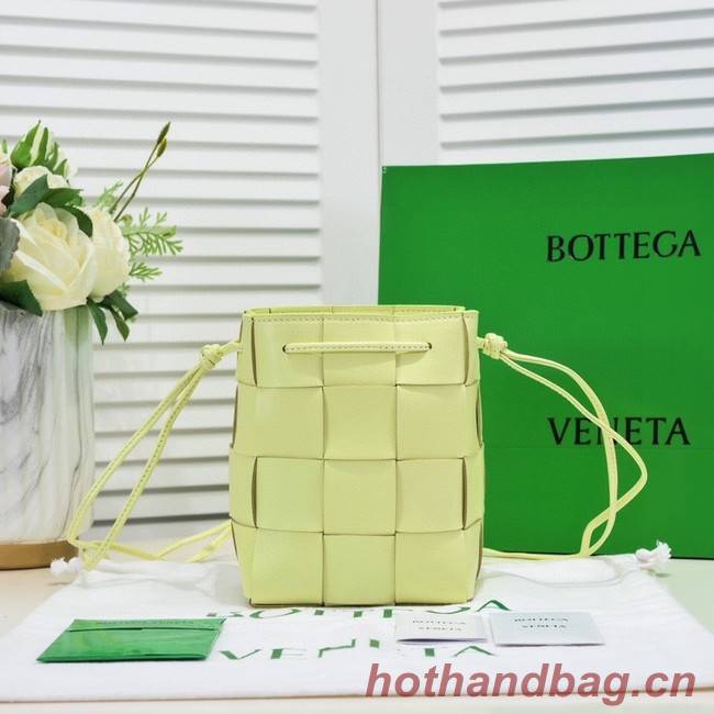 Bottega Veneta Small Cassette Bucket Bag 680218 Glittering green