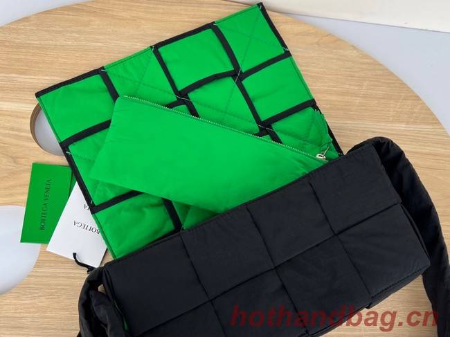 Bottega Veneta nylon shoulder bag 591977 black&green