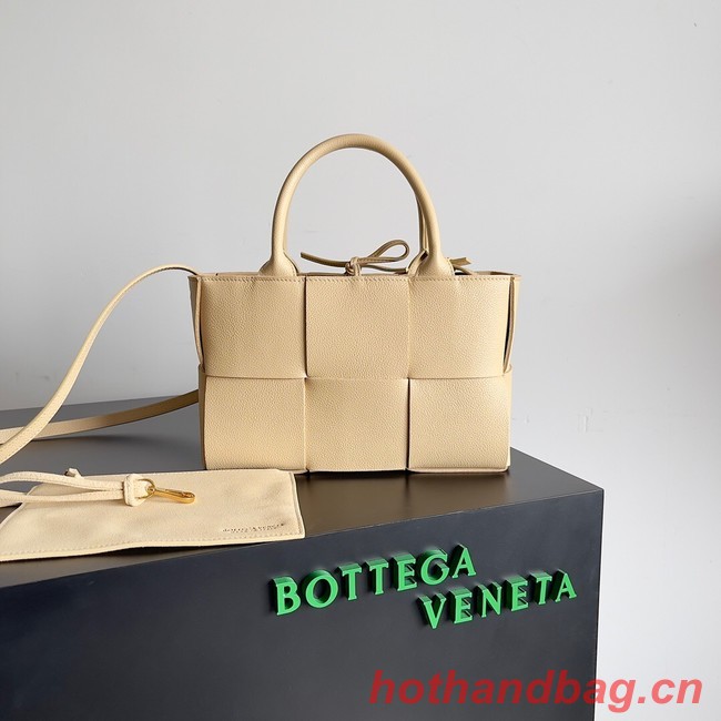 Bottega Veneta ARCO TOTE Small intrecciato grained leather tote bag 709337 Porridge