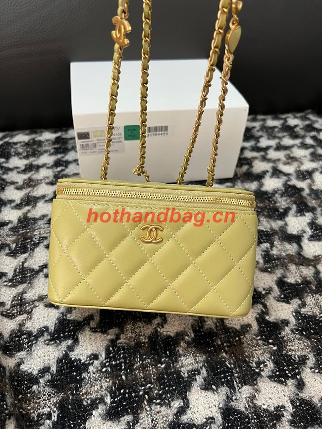 CHANEL VANITY WITH CHAIN 68105 green