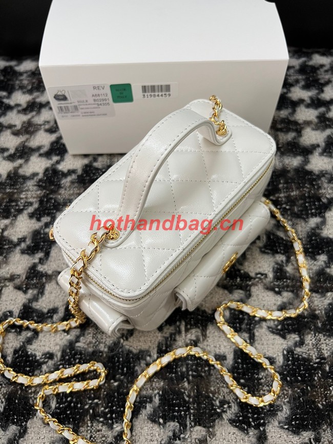 CHANEL VANITY WITH CHAIN 68112 white