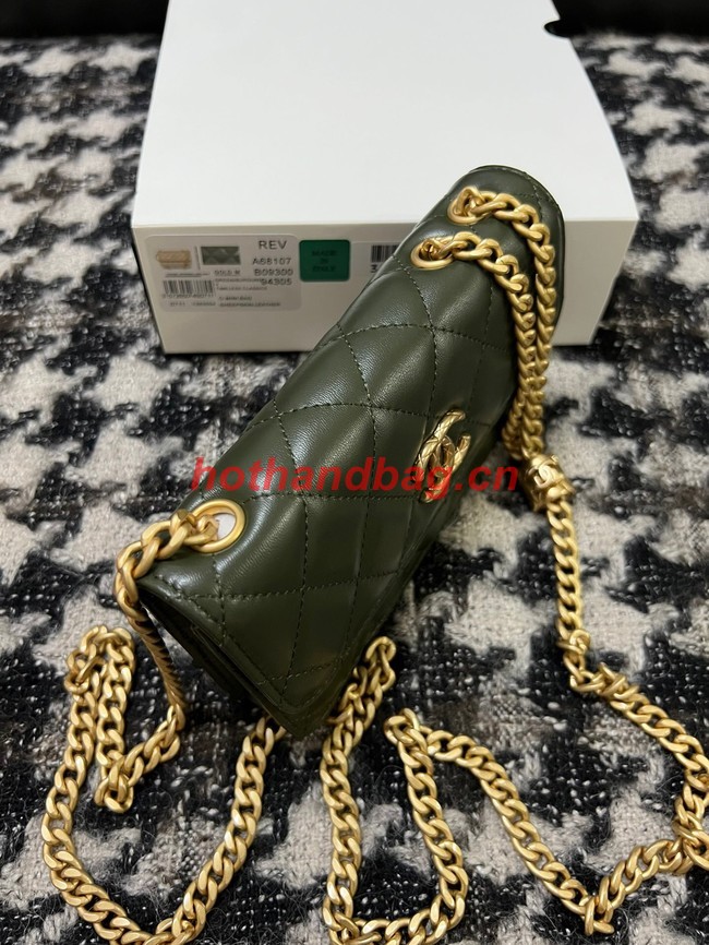 Chanel WALLET ON CHAIN Lambskin & Gold-Tone Metal 68107 green