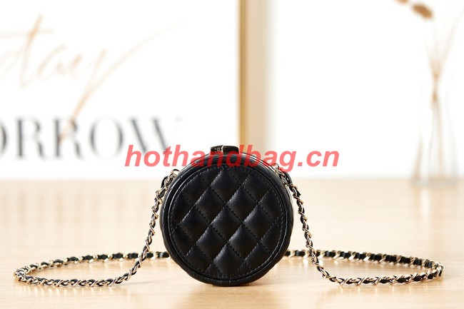 CHANEL CLUTCH WITH CHAIN AP3074 Black & White