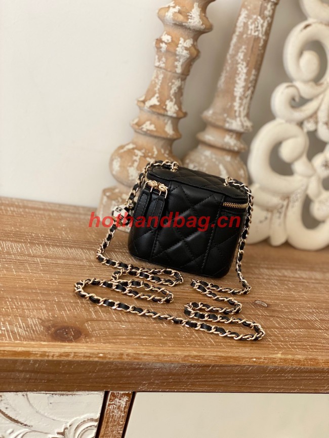 CHANEL SMALL VANITY WITH CHAIN Lambskin & Gold-Tone Metal 81241 black