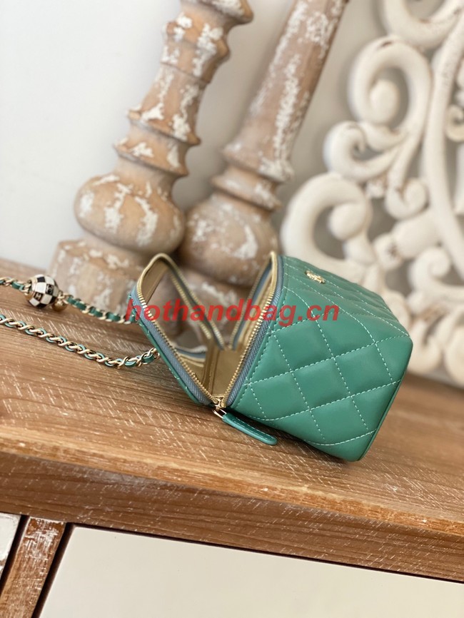 CHANEL VANITY WITH CHAIN 81242 green