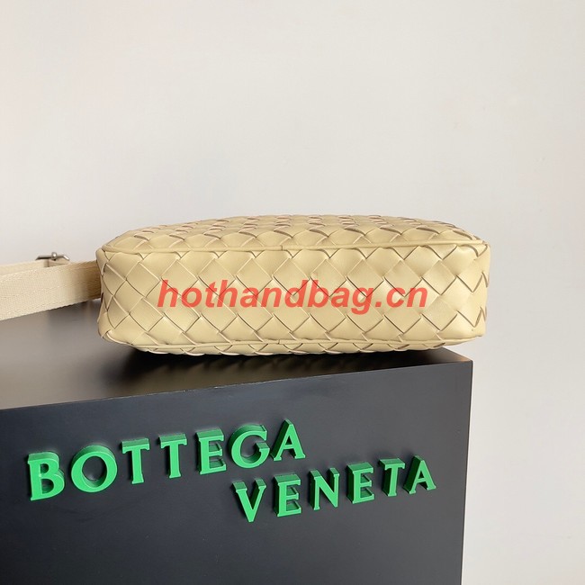 Bottega Veneta camera bag A66655 apricot