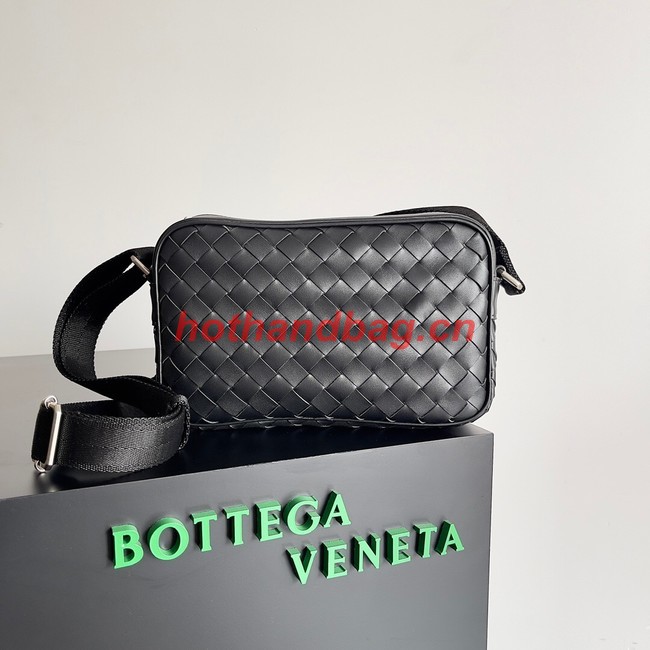 Bottega Veneta camera bag A66655 black