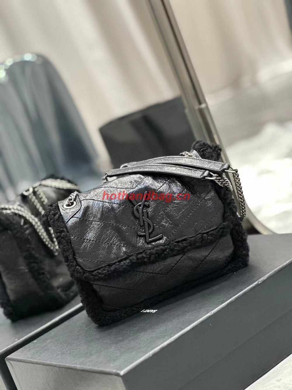 SAINT LAUREN NIKI SMALL CHAIN BAG IN CRINKLED VINTAGE LEATHER 6331600 black