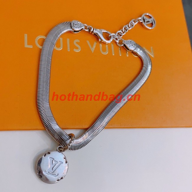 Louis Vuitton Necklace CE10811