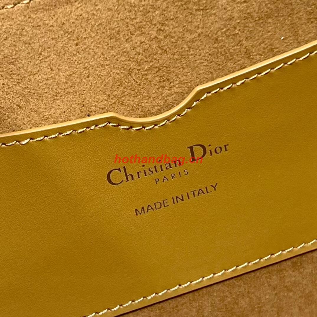 Dior 30 MONTAIGNE AVENUE BAG Dusty Box Calfskin M9260 BROWN